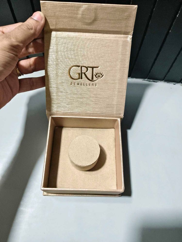 GRT Jewellers Luxury Jewelry Box
