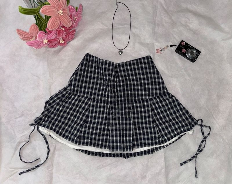 Plaid Pleated Mini Skirt with typing bow