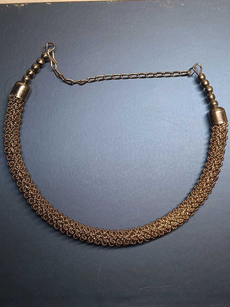 Chunky black metal choker