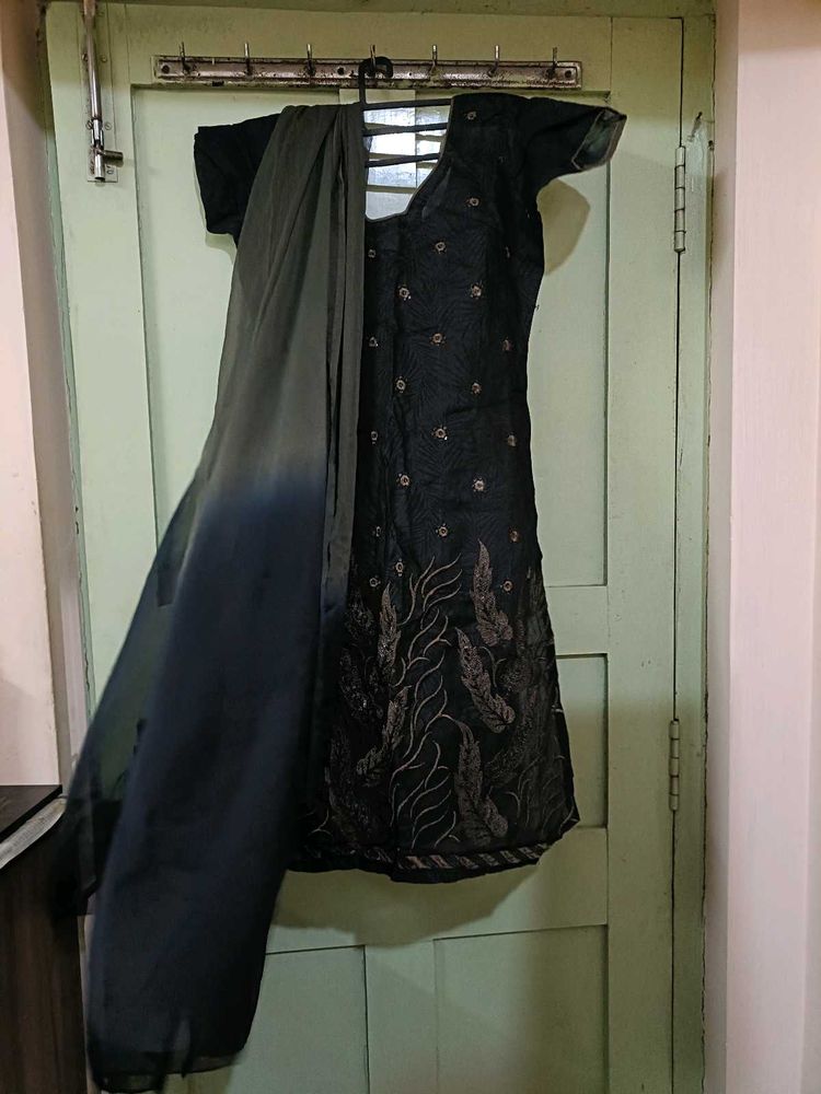 Stiched Black Salwar Kameez with Dupatta