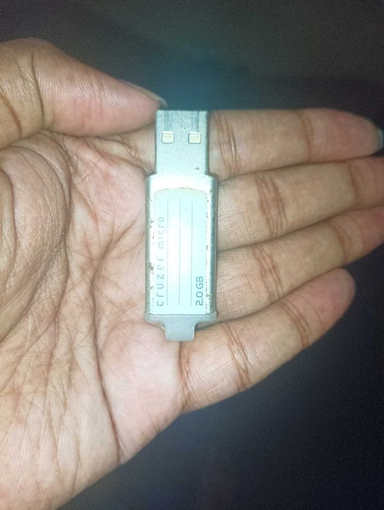 curzer micro 2gb pendrive working condition