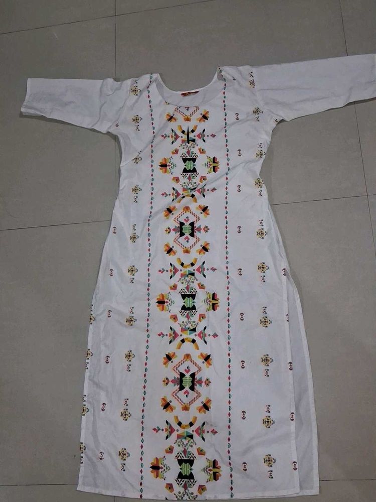 White Embroidered Kurta