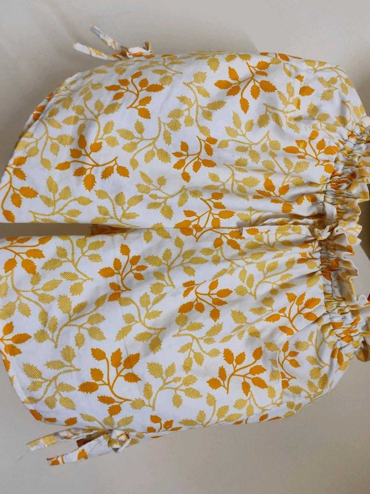 Women's Floral Shorts With Pockets