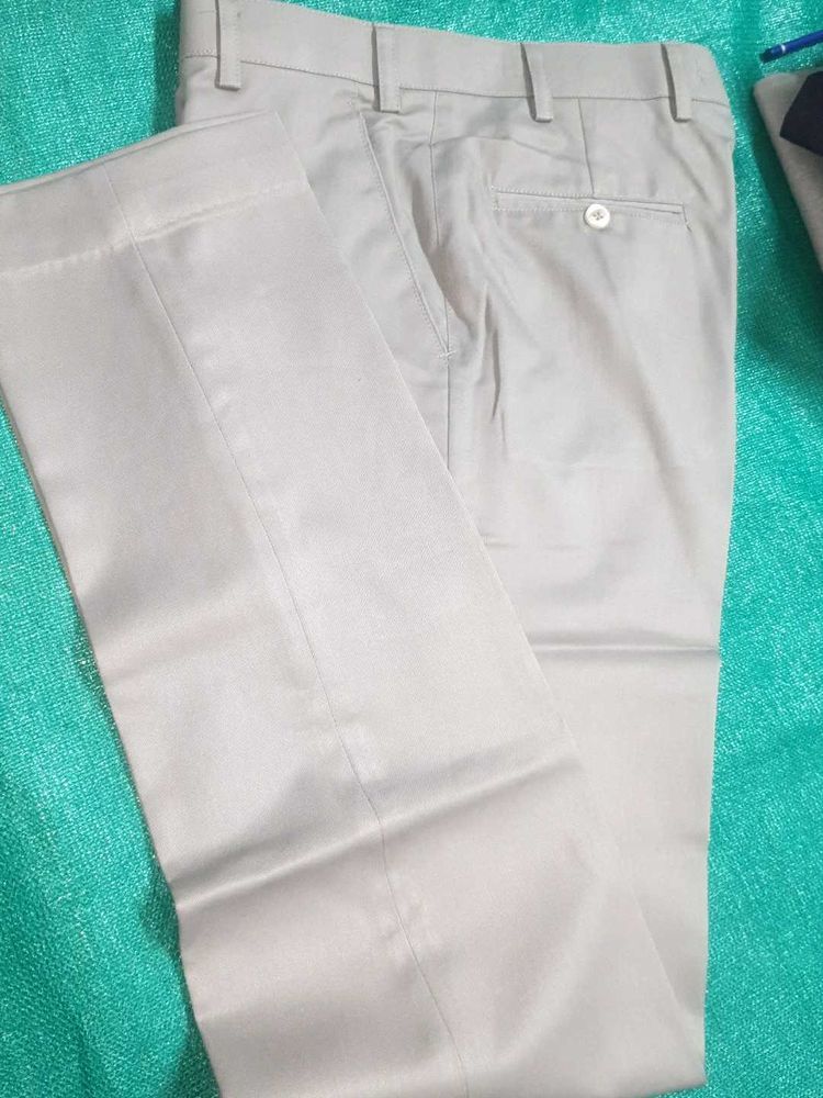Classic silver pent 32 s with full lenth n margin