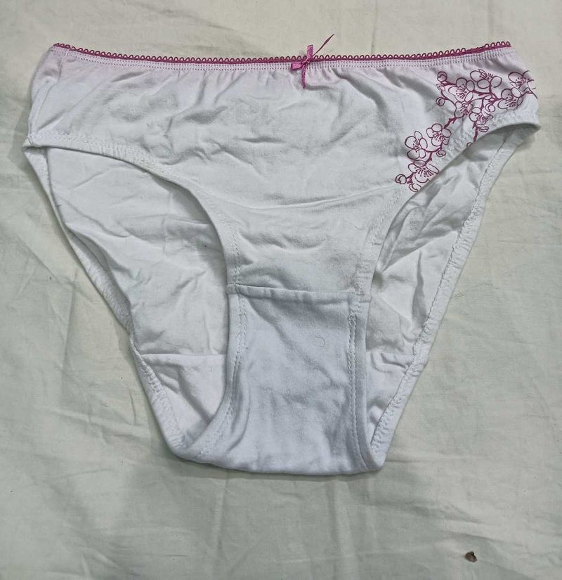 White 💛Cotton Briefs with Floral Detail