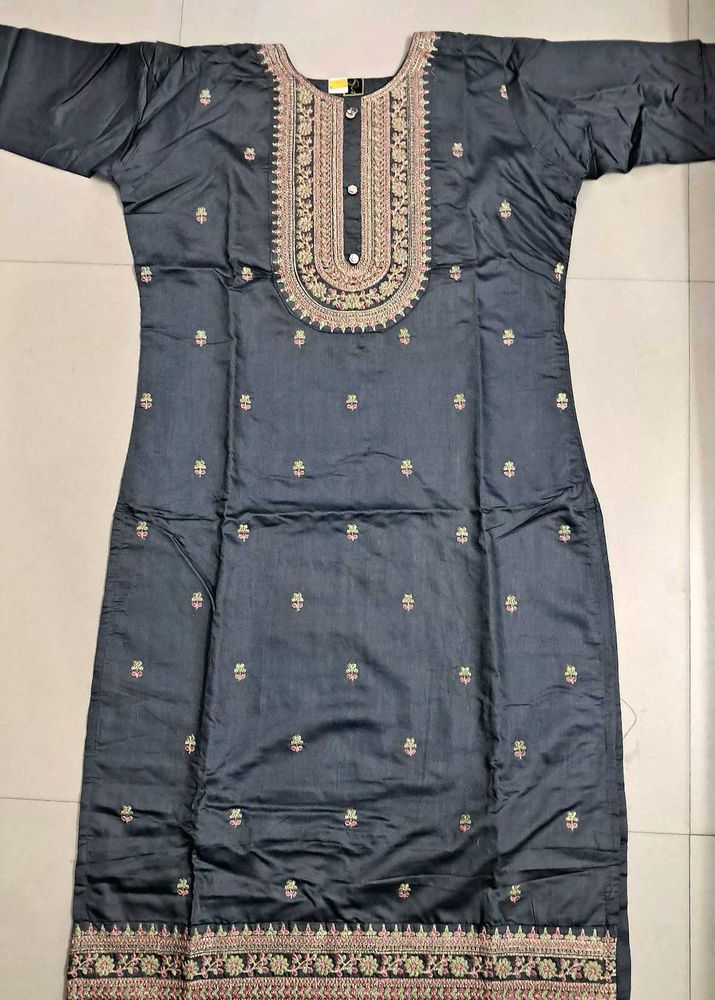 Elegant Embroidered Kurta