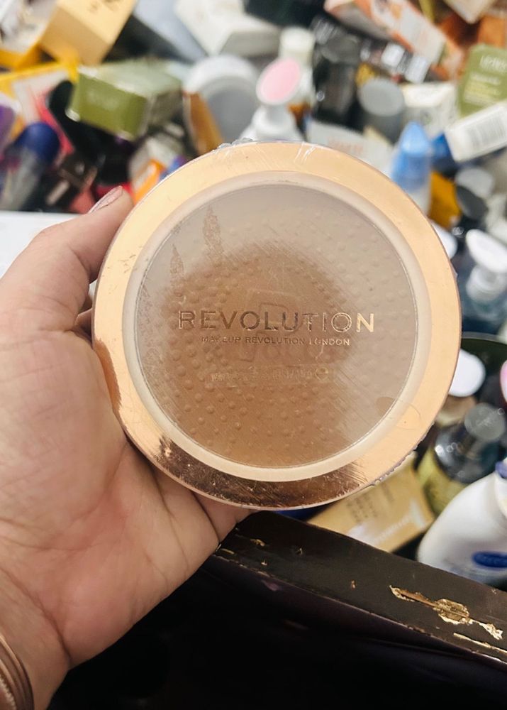 Revolution Bronzer