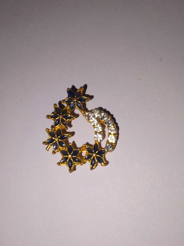 Elegant Floral Heart Pendant