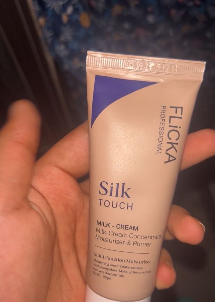 Flicka Silk Touch Milk-Cream Moisturizer &amp; Primer