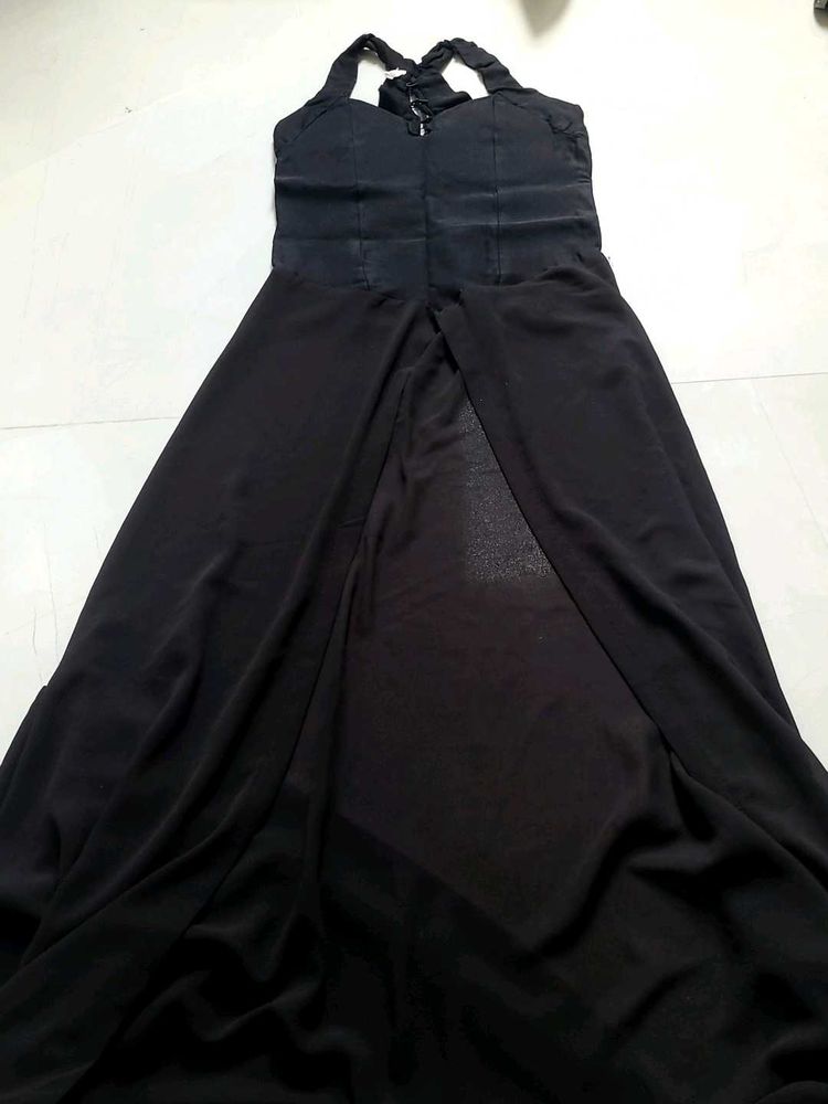Elegant Black Halter Neck Maxi cap dress