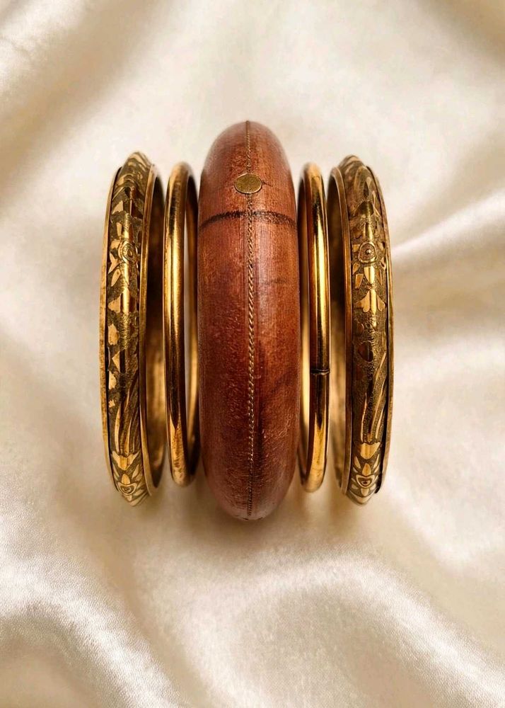 🆕Unique Wooden &amp; Gold Bangles Set