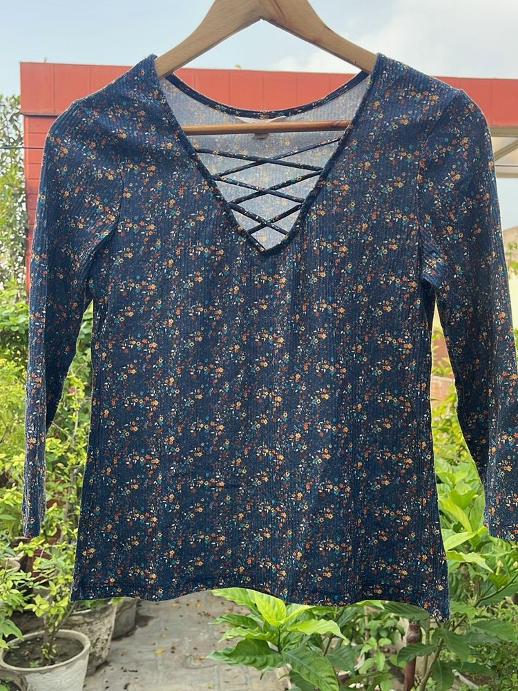 Floral Print Lace-Up Neckline Top