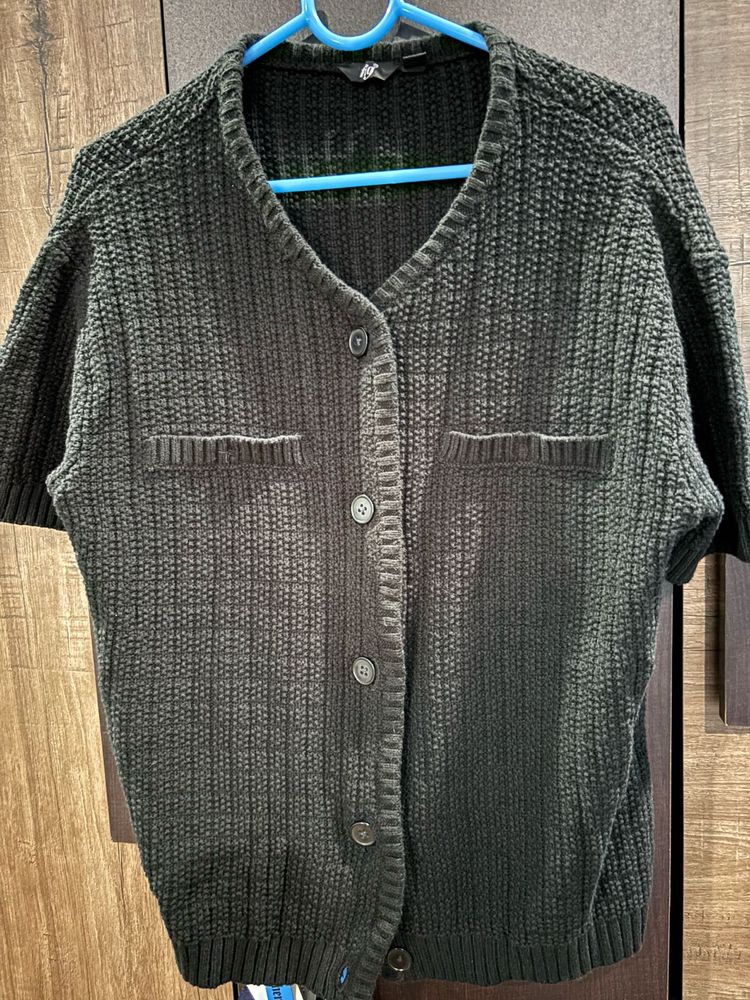 Chic Knit Cardigan with Buttons