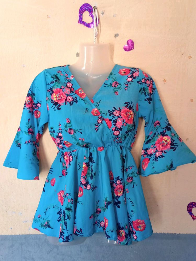 💞 Womens Fancy Top Size Of S💞
