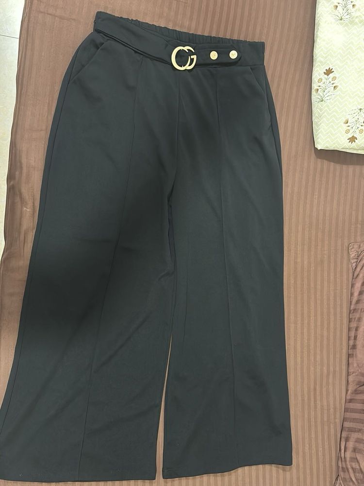 Chic Wide-Leg Black Pants with Gold Buckle