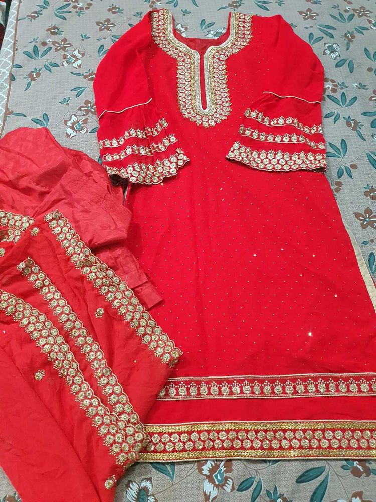 Red &amp; Gold Embellished Kurta Set
