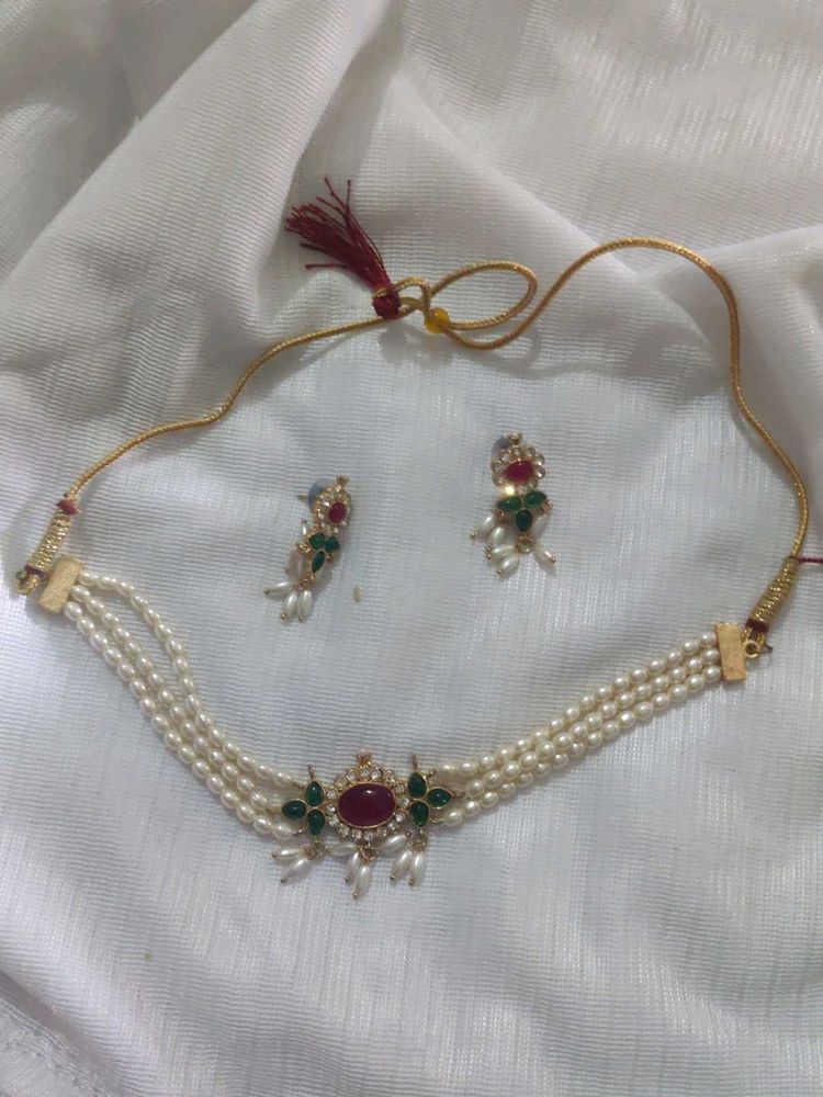 Elegant Pearl Choker Necklace Set
