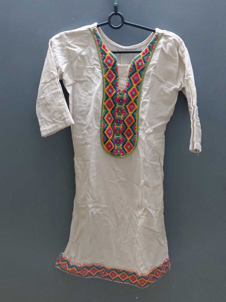Embroidered Cream Kurta