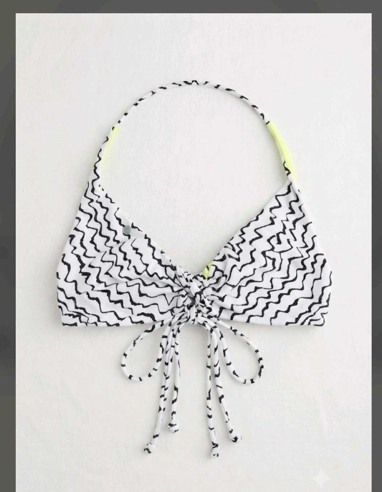 Black &amp; White Zigzag Print Bikini Top