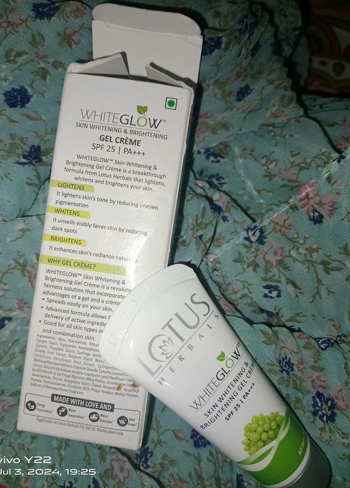 Lotus Herbal White Glow Skin Whiting And Brighteni
