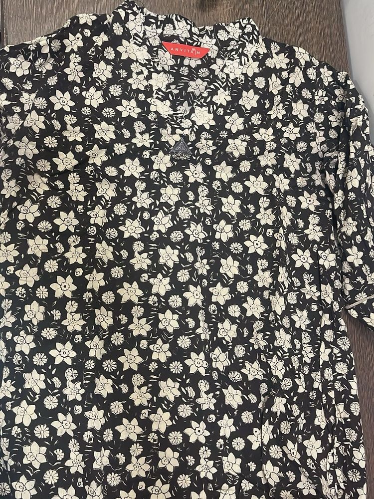Chic Floral Print Button-Up Top