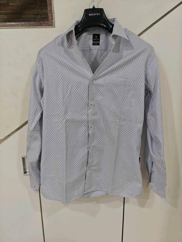 VAN HEUSEN PREMIUM BRANDED SHIRT