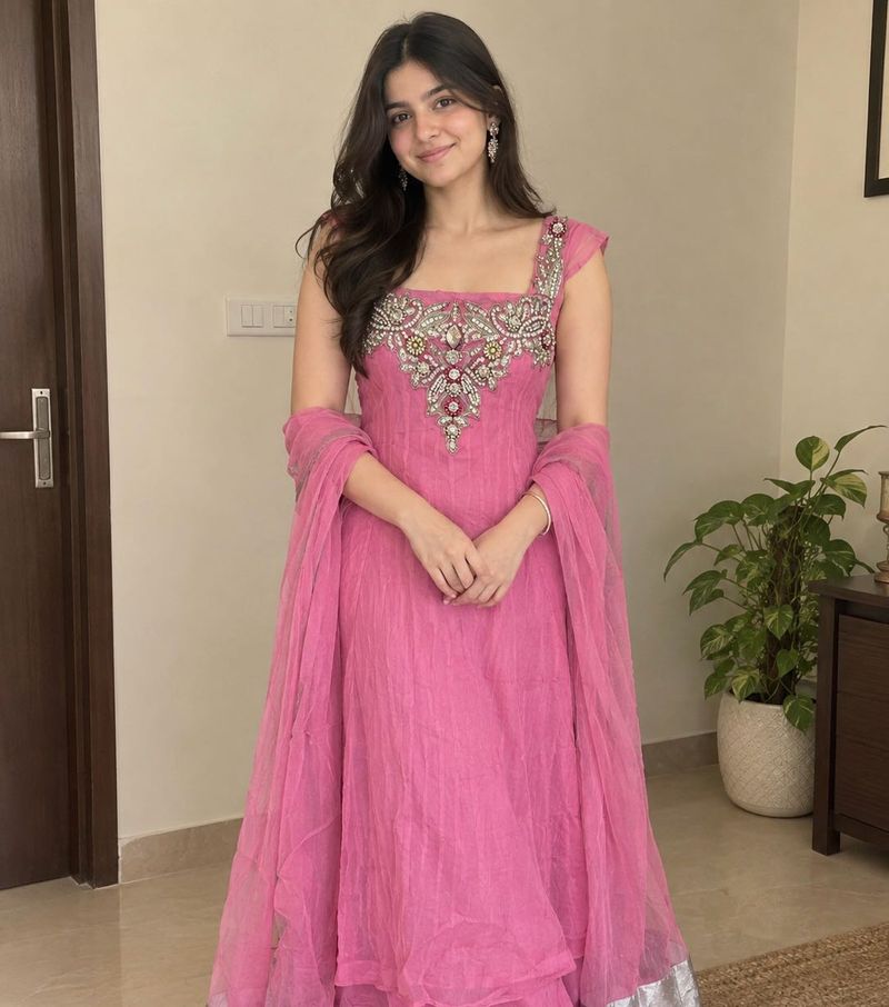 Pink Kurta Set with Neckline and dupatta