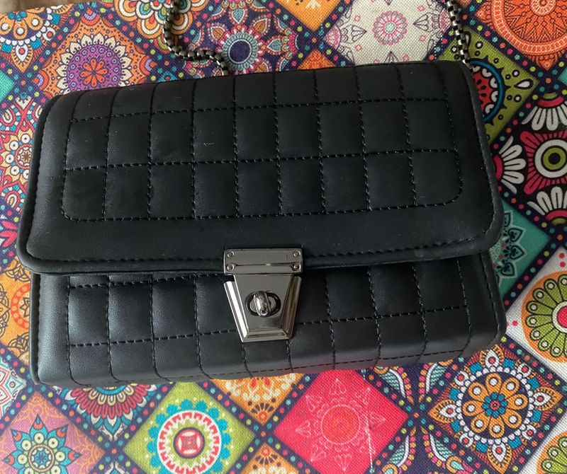 Black Sling Bag (price drop)