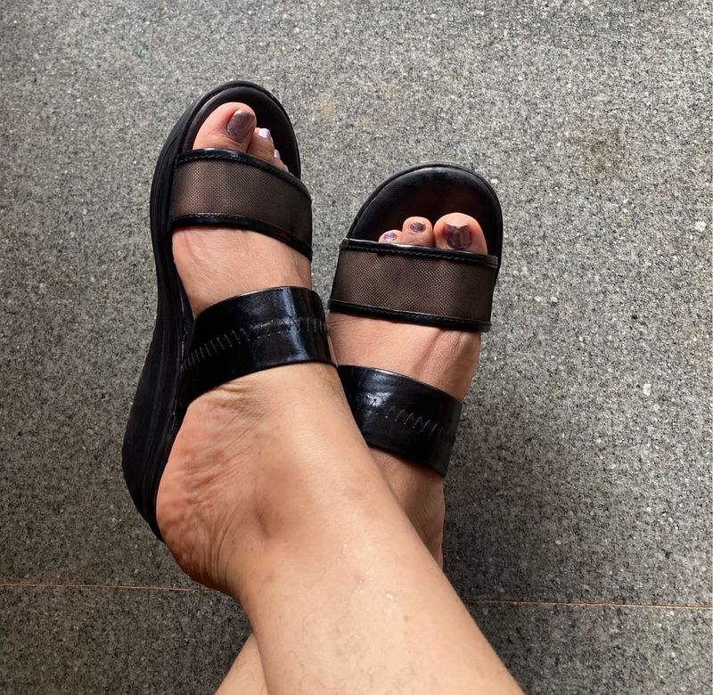 Stylish Black Mesh Sandals