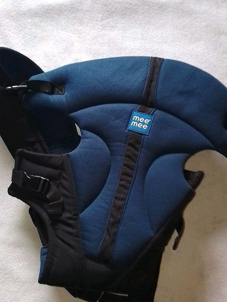 Like New Baby carrier