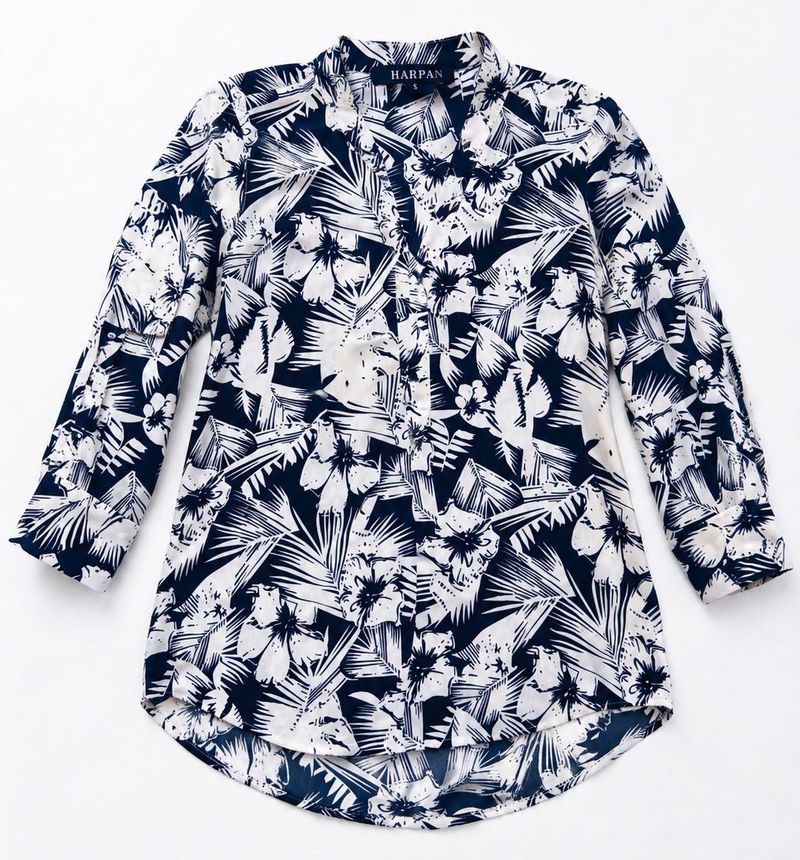 Chic Tropical Print Button-Up Shirt
