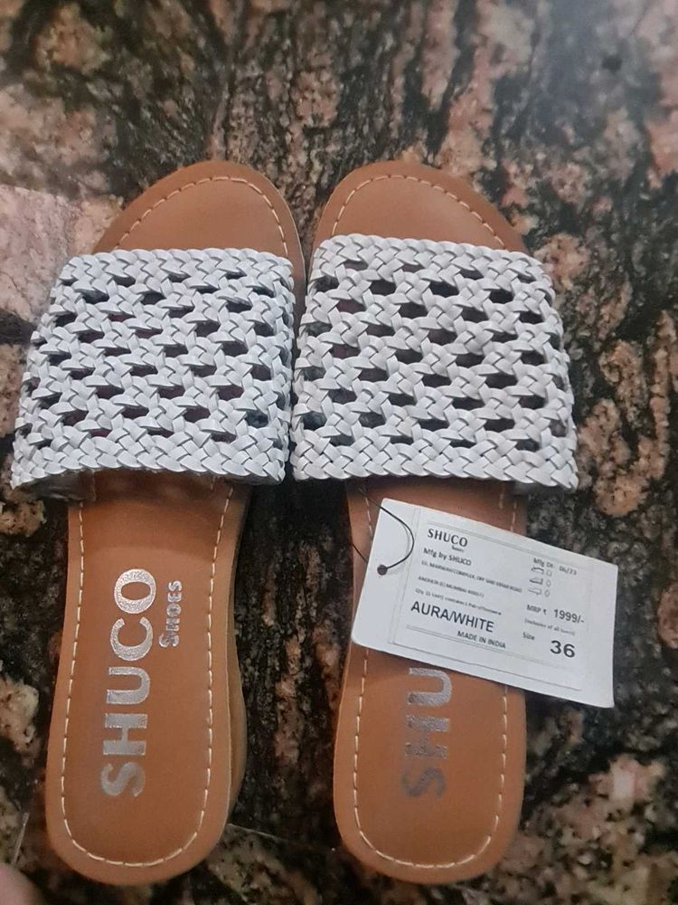 Brand new WHITE SHUCO FLATS