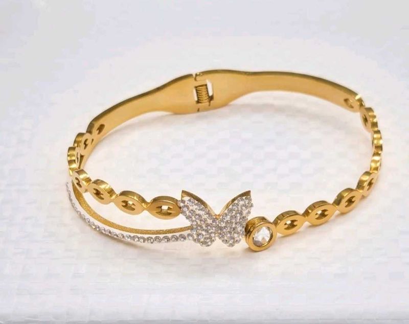 Anti Tarnish Sparkling Gold Butterfly Bracelet