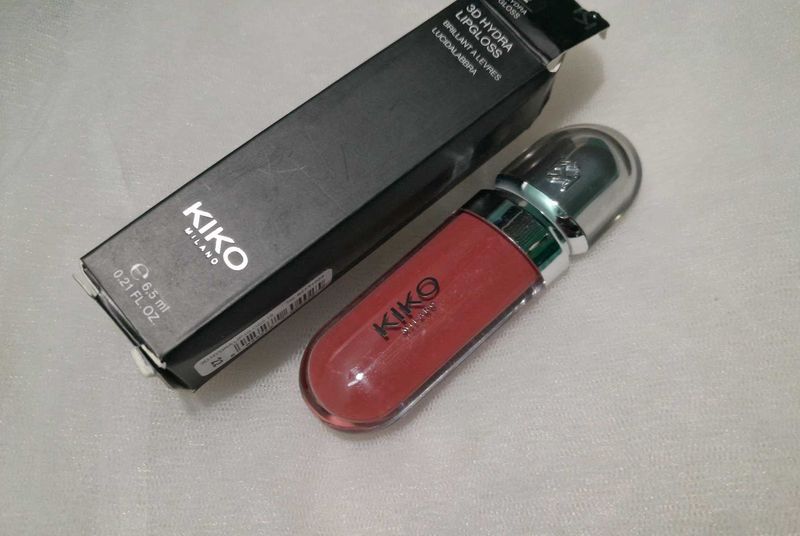 Beauty & Care > Lipsticks | SHADE 22 &17 | Freeup