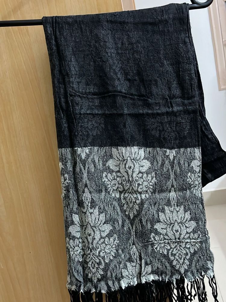 Elegant Black &amp; Silver Floral Dupatta