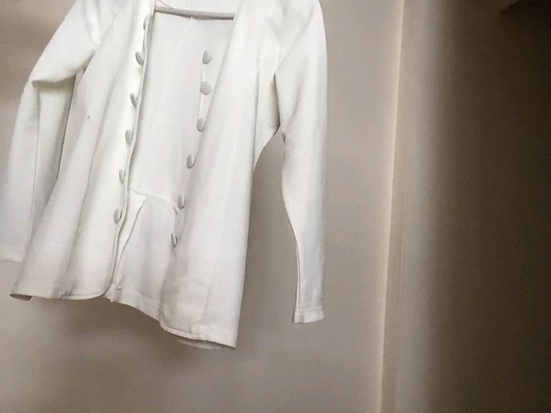 White Jacket Short One With Classic Bow