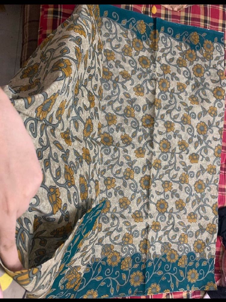 Beautiful Floral Print Saree