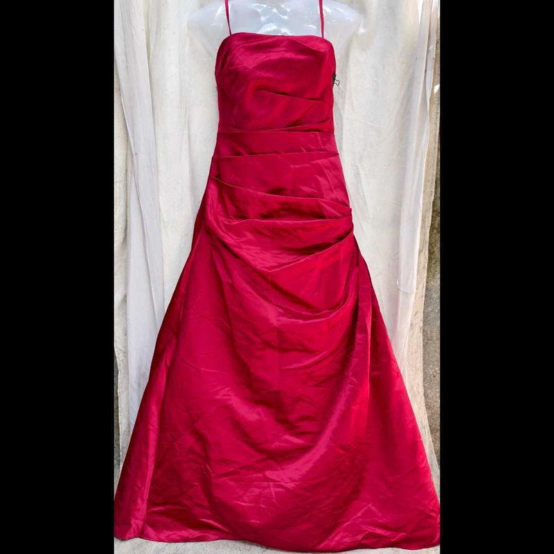 I. Elegant Red Strapless Gown