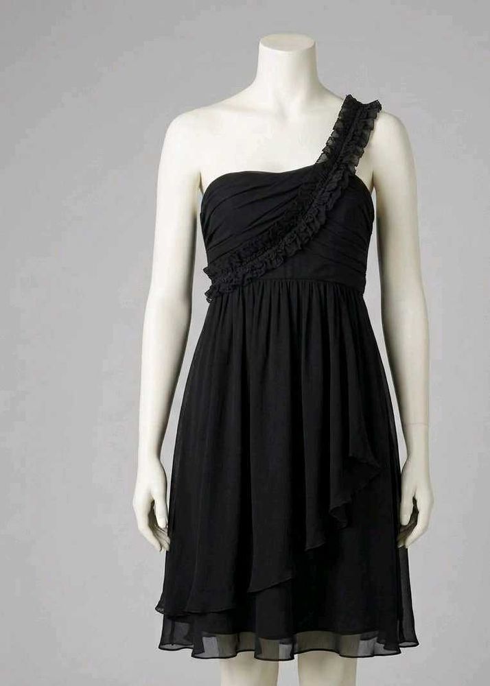 Chic Black One-Shoulder Ruffled Dress