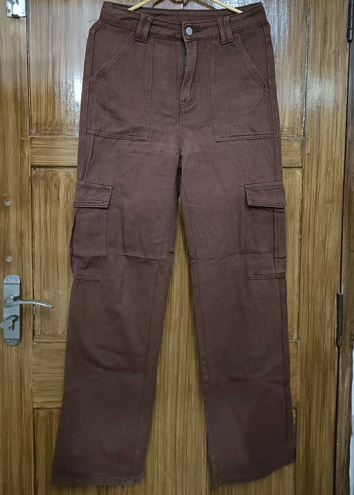Urbanic Baggy Brown Cargo Jeans