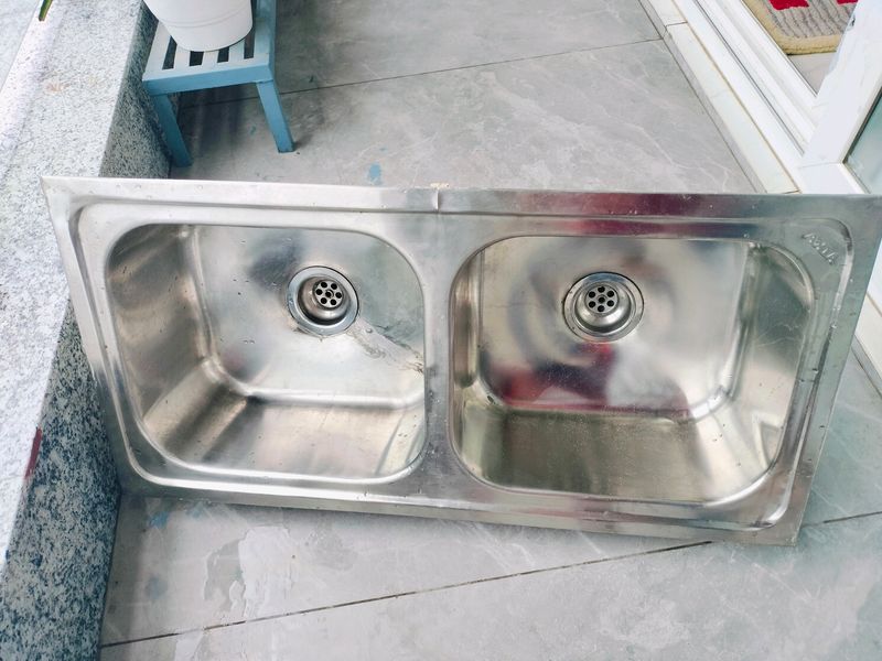 Double Stainless Steel Kitchen Sink