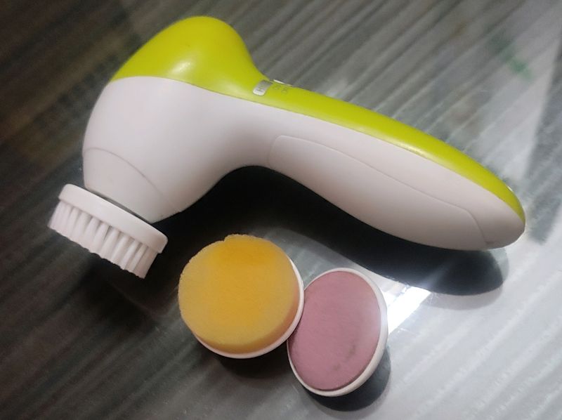 Facial massager