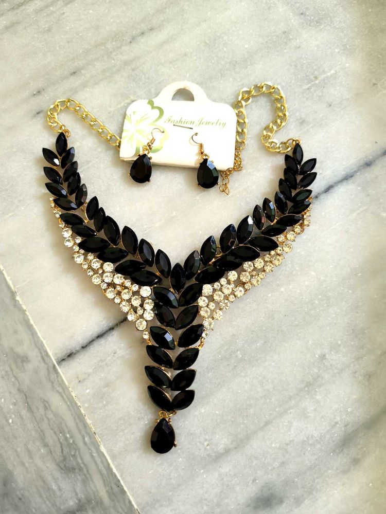 Statement Black Crystal Necklace Set sale offer 🎉