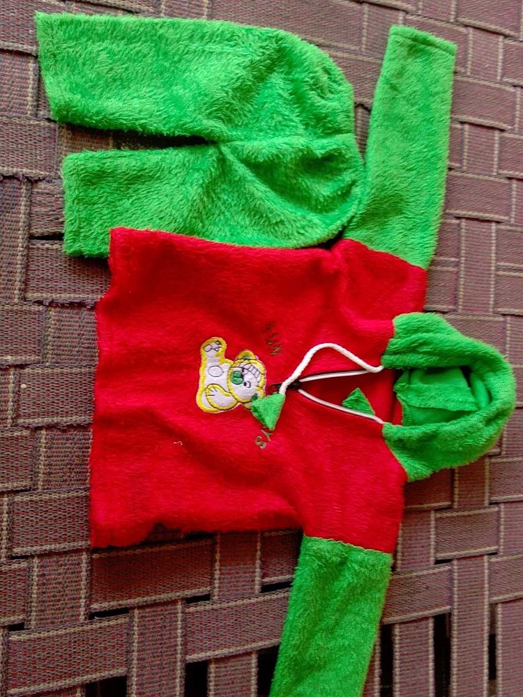 Cute Red &amp; Green Fluffy Outfit