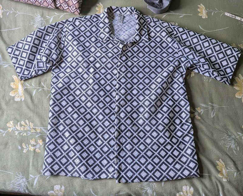 DIY Cropped Boxy Fit Geometric Print Shirt