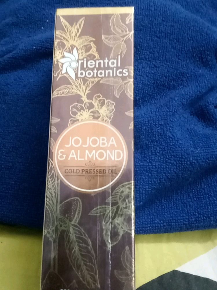 JOJOBA &amp; ALMOND COLD PRESSED OIL