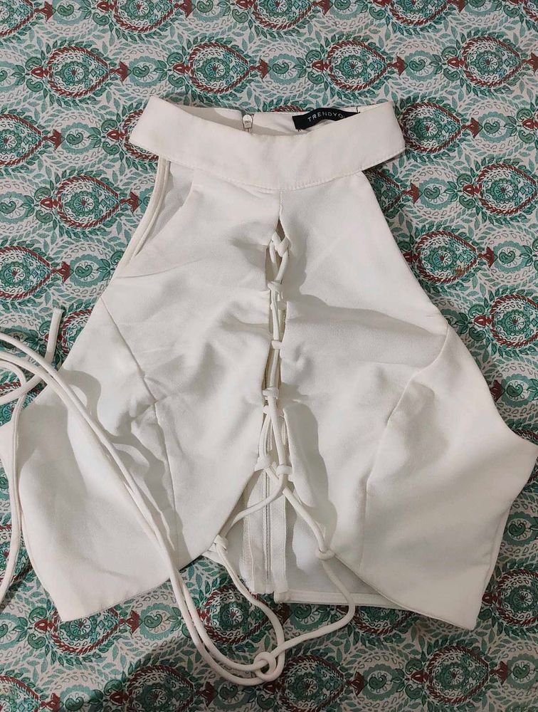 Trendyol White Halter Neck Lace-Up Crop Top