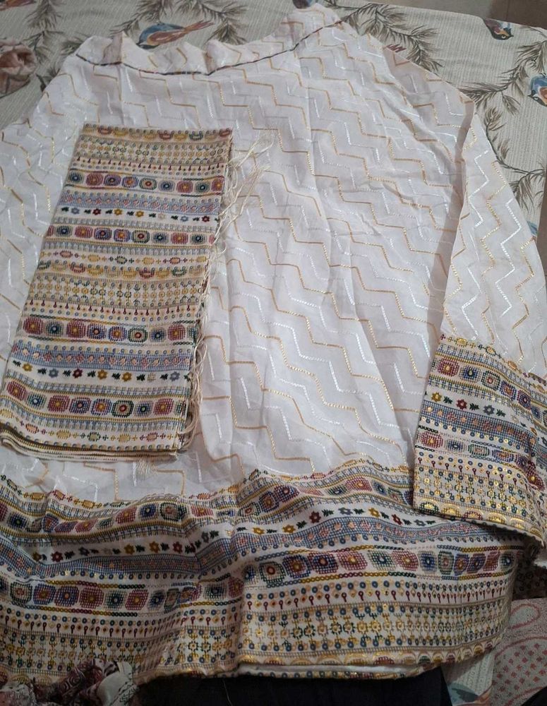 Elegant White lehenga with Dupatta Set