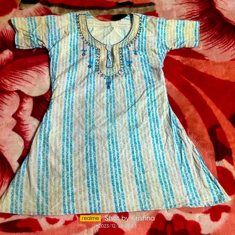 White &amp; Blue Top Simple &amp; Beautiful Embroidery