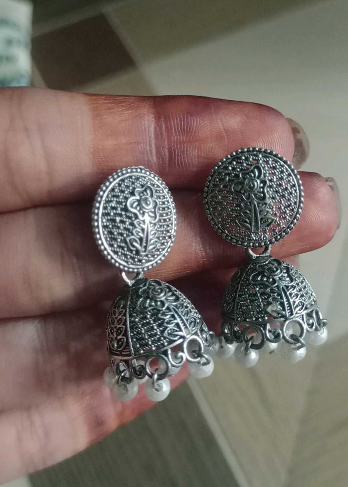 Silver Jhumka Earrings